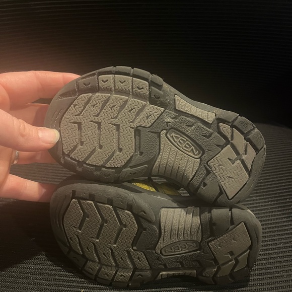 Keen waterproof hiking sandals - Picture 3 of 4